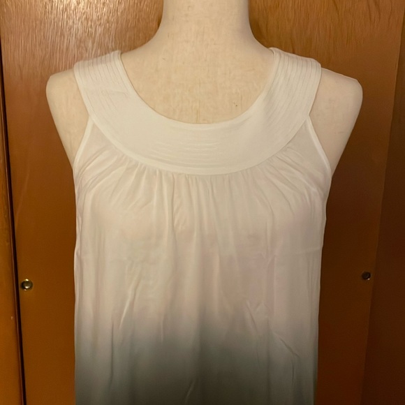 Express sleeveless blouse (tunic) size S, white and gray. Loose fitting - Picture 13 of 17
